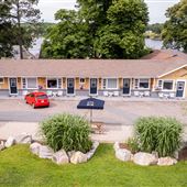 Lighthouse Motel & Cottages